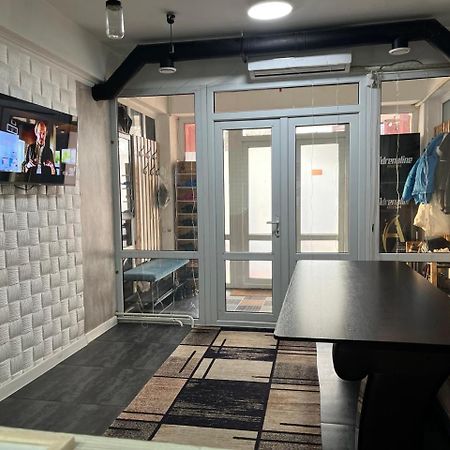 Hostel Del Luna Αλμάτι Εξωτερικό φωτογραφία
