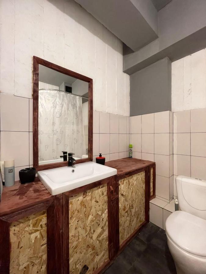 Hostel Del Luna Αλμάτι Εξωτερικό φωτογραφία