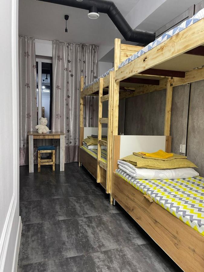Hostel Del Luna Αλμάτι Εξωτερικό φωτογραφία