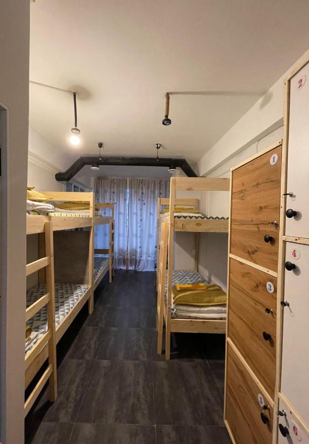 Hostel Del Luna Αλμάτι Εξωτερικό φωτογραφία