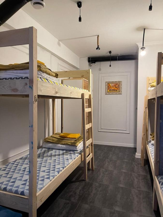 Hostel Del Luna Αλμάτι Εξωτερικό φωτογραφία