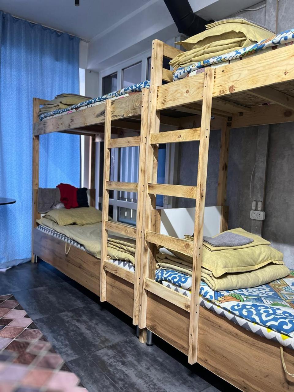 Hostel Del Luna Αλμάτι Εξωτερικό φωτογραφία