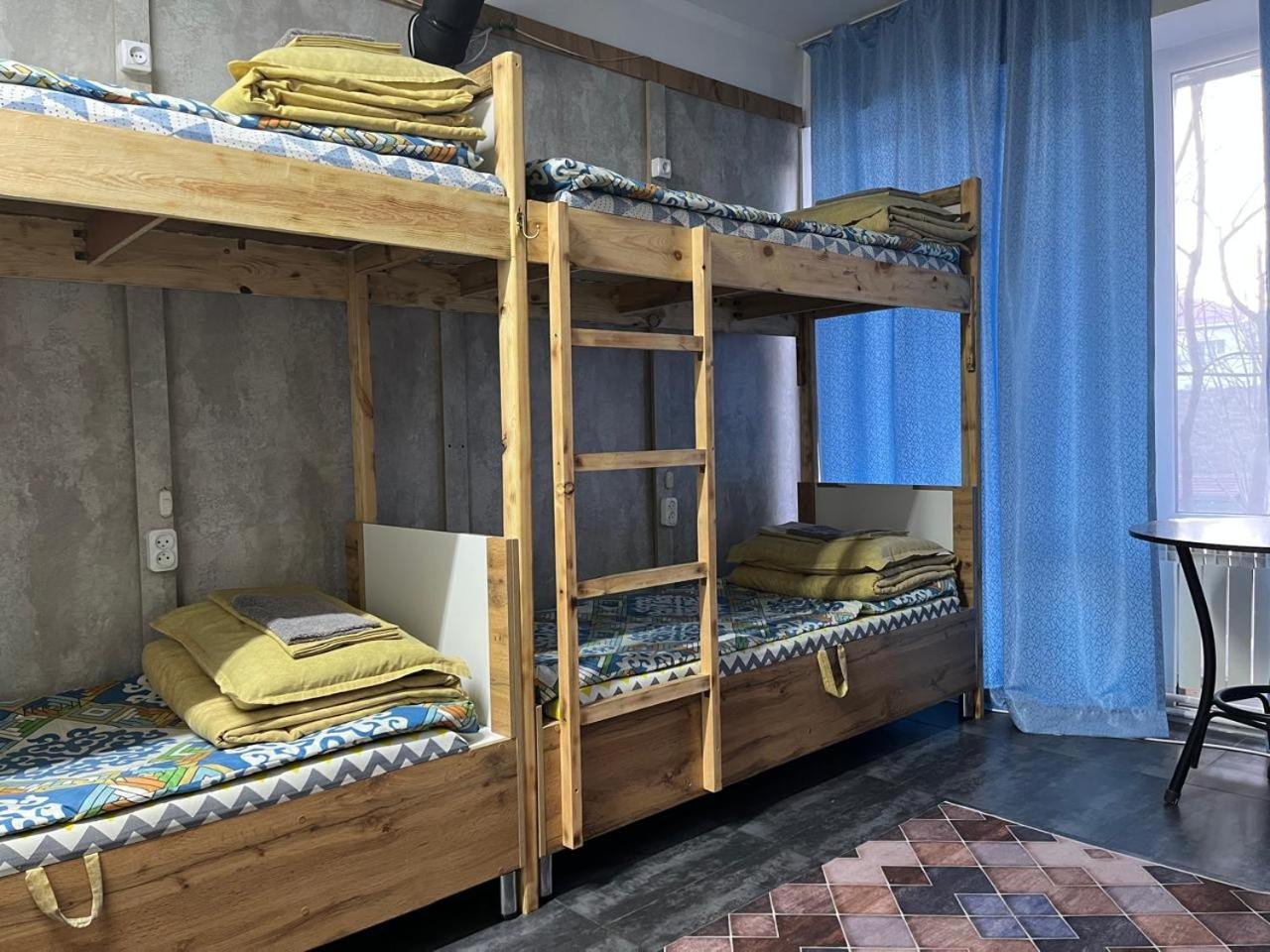 Hostel Del Luna Αλμάτι Εξωτερικό φωτογραφία