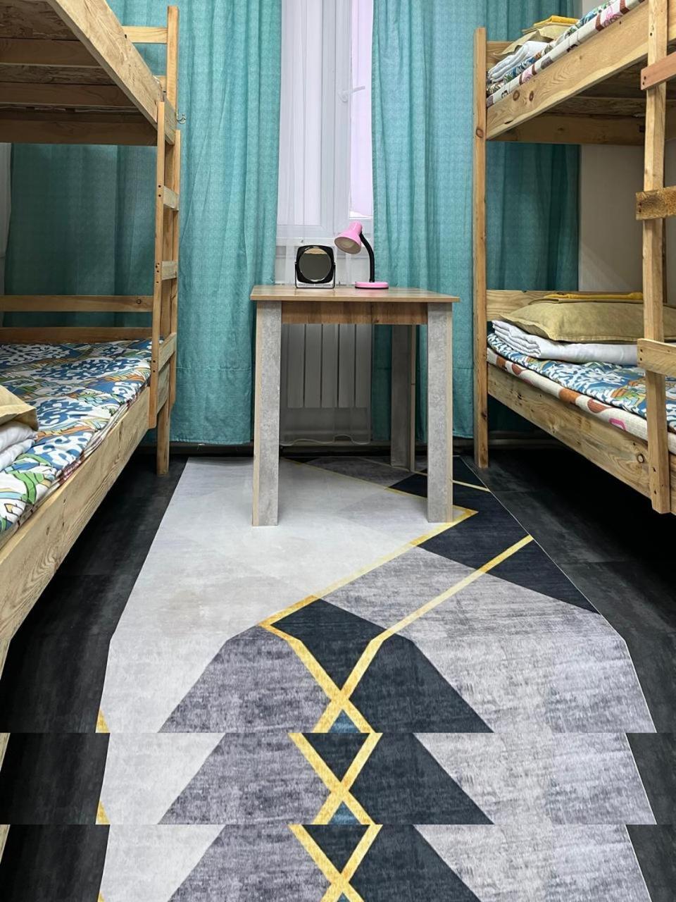 Hostel Del Luna Αλμάτι Εξωτερικό φωτογραφία