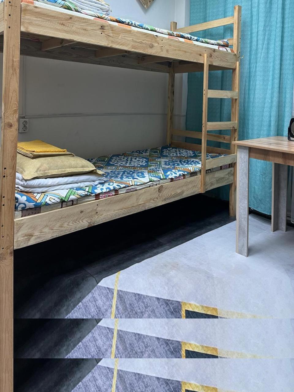 Hostel Del Luna Αλμάτι Εξωτερικό φωτογραφία